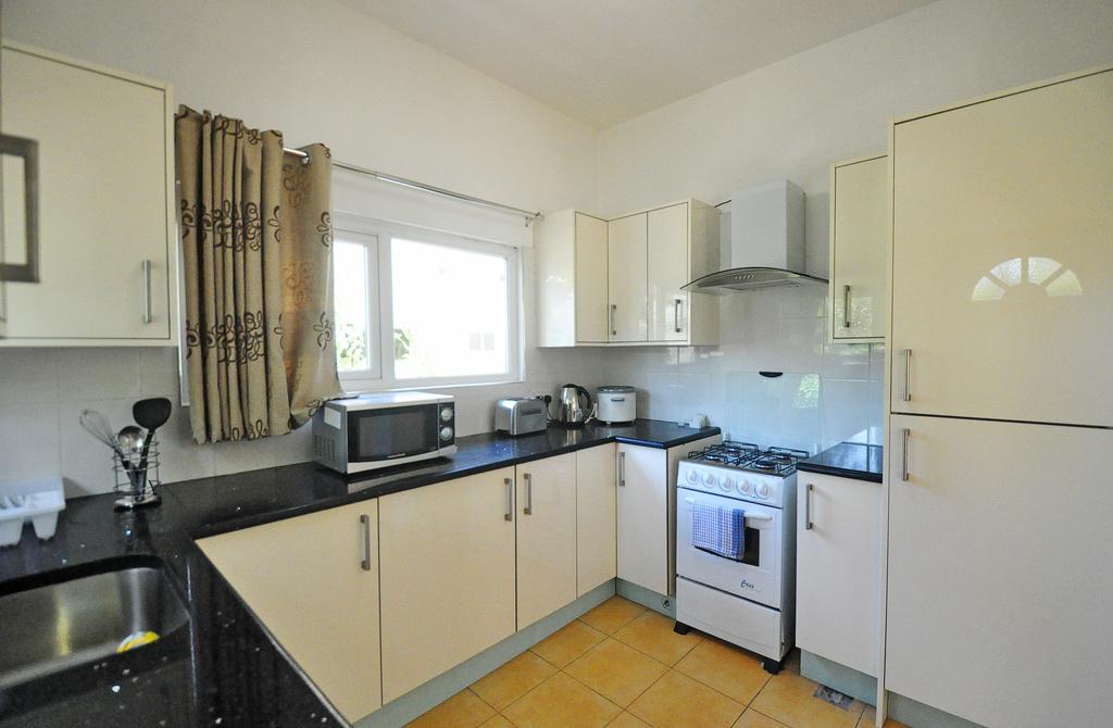 Gt Self Catering Apartments Beau Vallon  Exteriör bild
