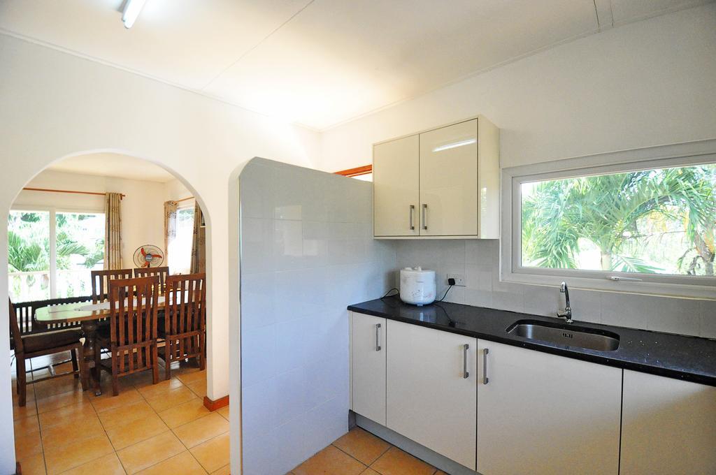 Gt Self Catering Apartments Beau Vallon  Exteriör bild