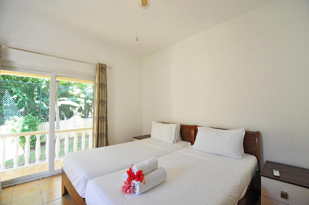 Gt Self Catering Apartments Beau Vallon  Exteriör bild